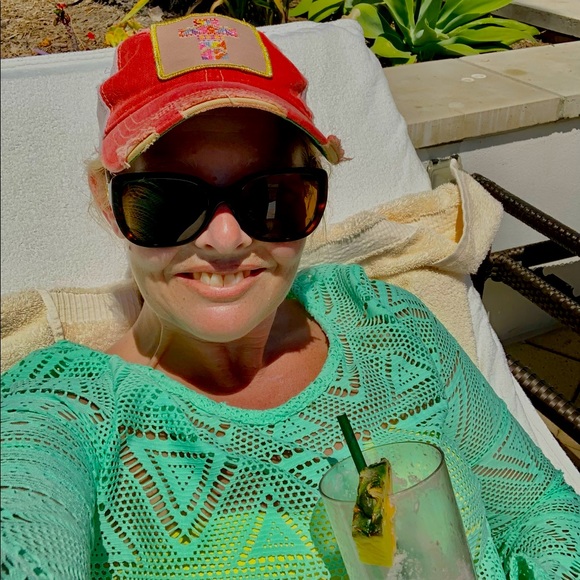 Meet your Posher, Adrianne - Picture 1 of 1